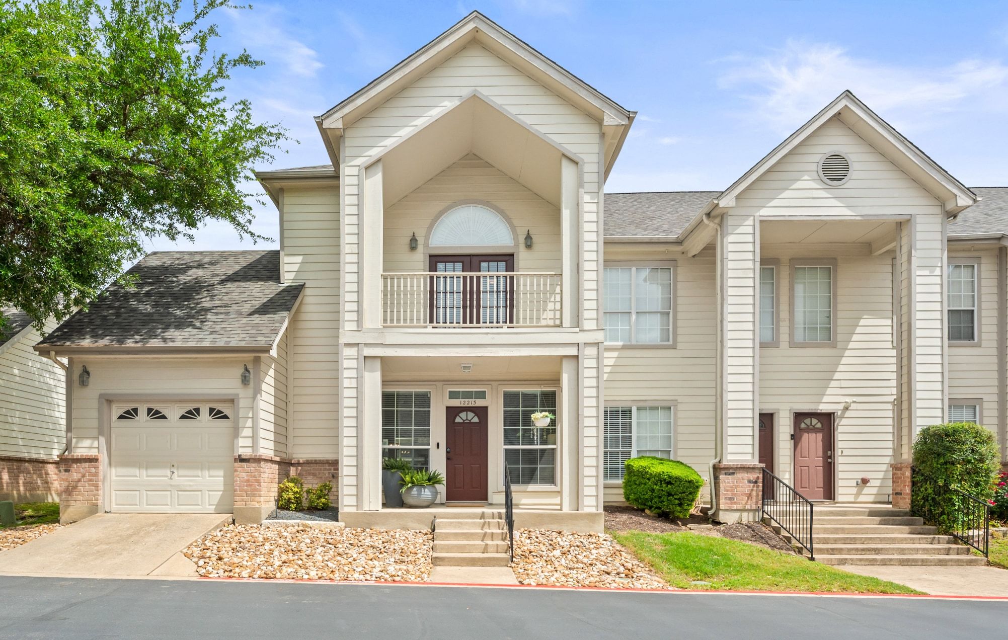 12213 Abbey Glen Ln Austin | Corner Condo, Private Yard & Balcony