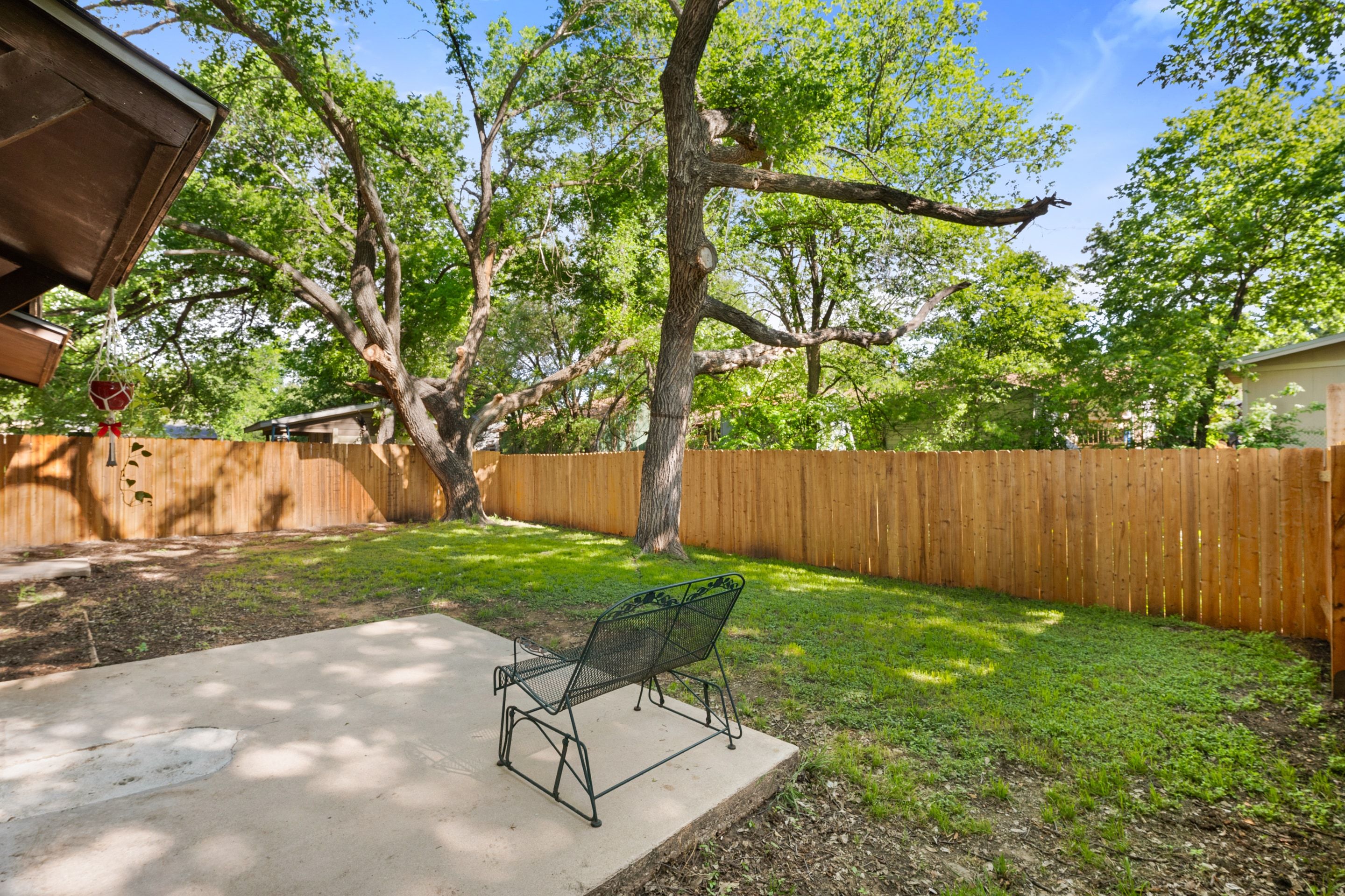 5217 Provencial Austin Backyard