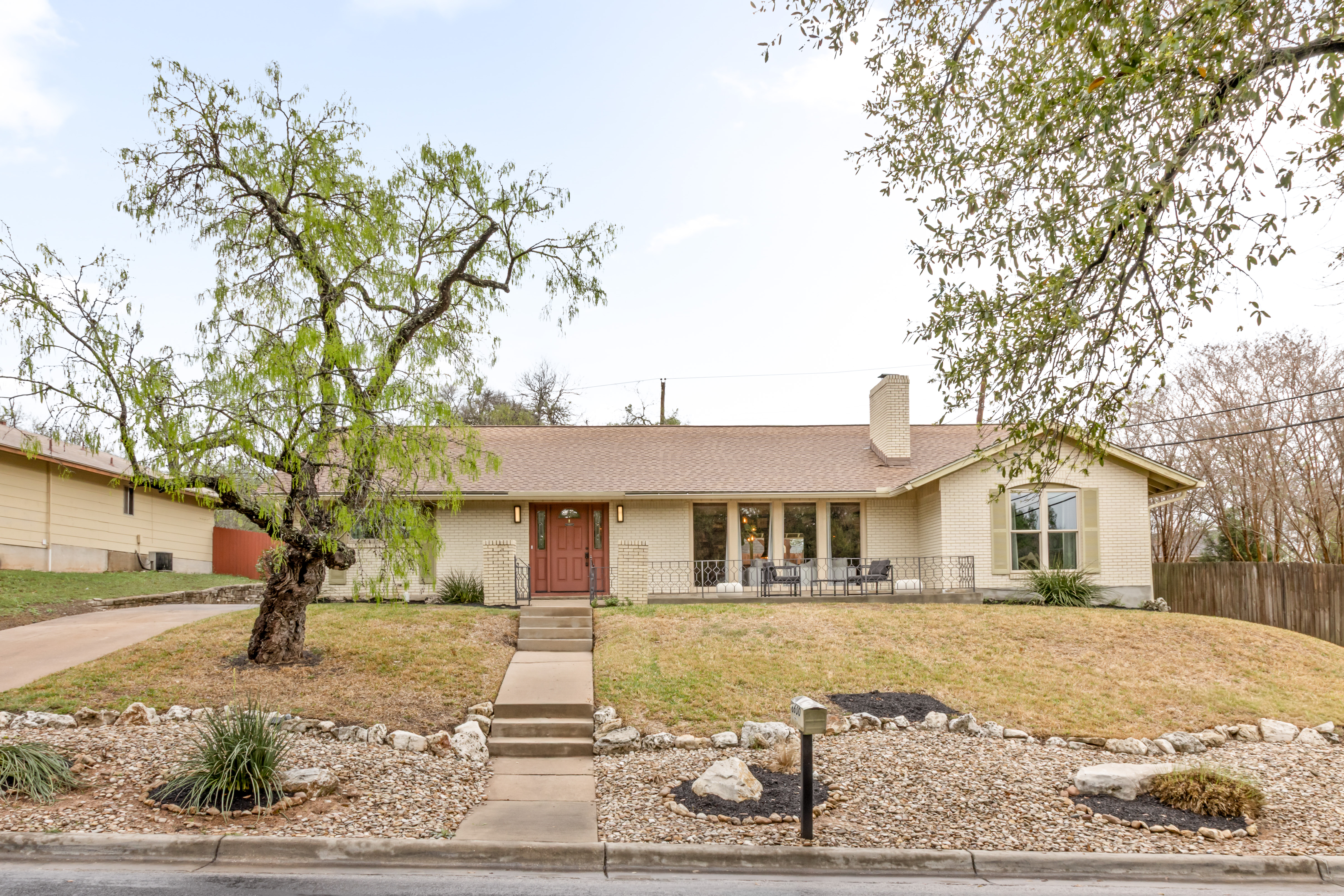 Living in University Hills, Austin, TX: A Neighborhood Guide
